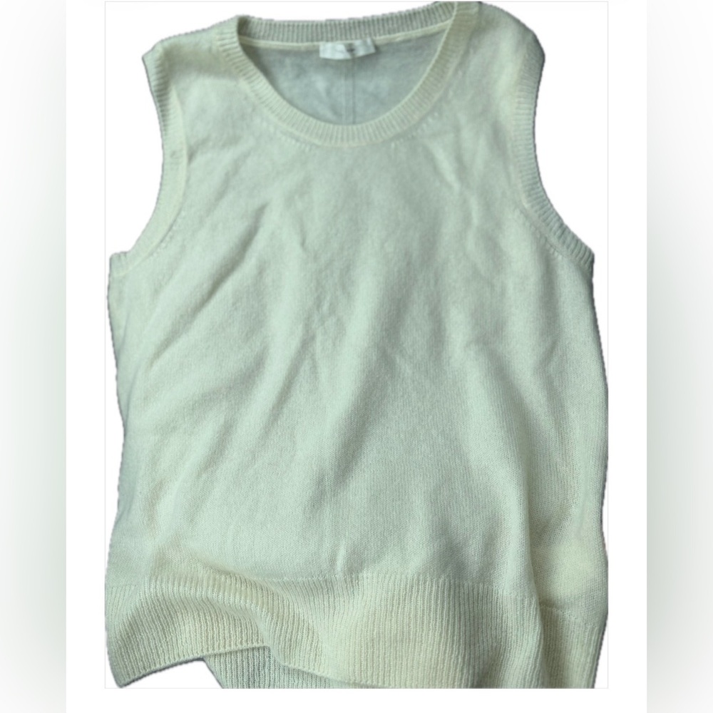 The Row WOMENS 100% CASHMERE Cream Sweater vest